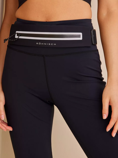 Röhnisch - Treenilaukut - Black - Issa Expandable Running Belt - Laukut - training Bags
